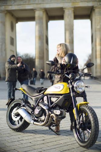 ©hermann-koepf-ducati-scrambler-berlin-l1035863